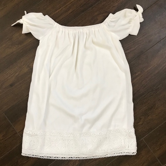 Lulus white eyelet trim blouse - Picture 1 of 6